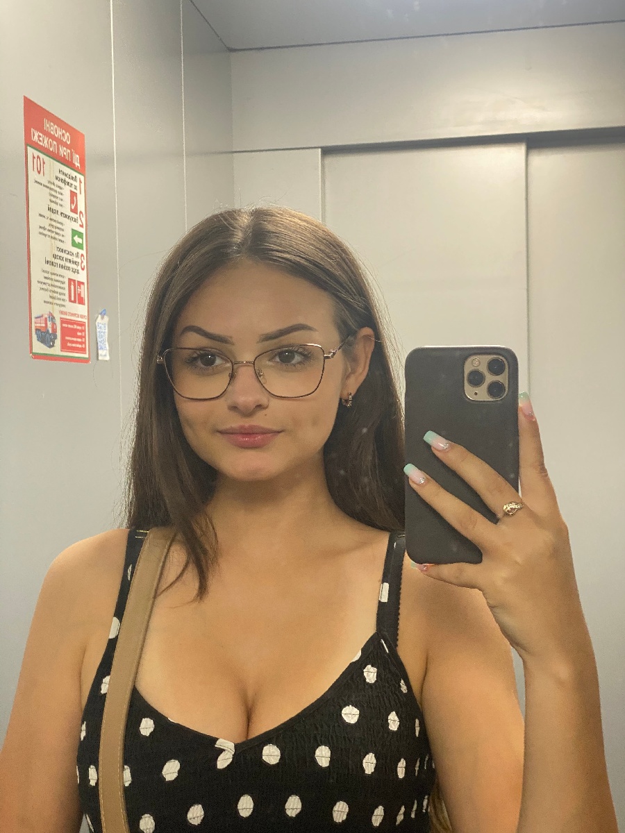 Sexy model Stacy in Yaounde